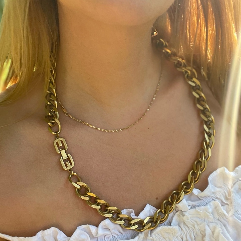 Vintage Givenchy Chunky Gold Chain Necklace - Picture 4 of 17